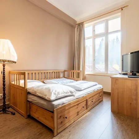 יאנסקה לזנה Apartmany Pod Kolonadou מראה חיצוני תמונה